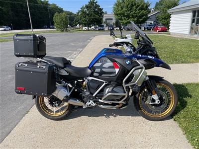 6100